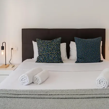 U-nique Ricardo Soriano *